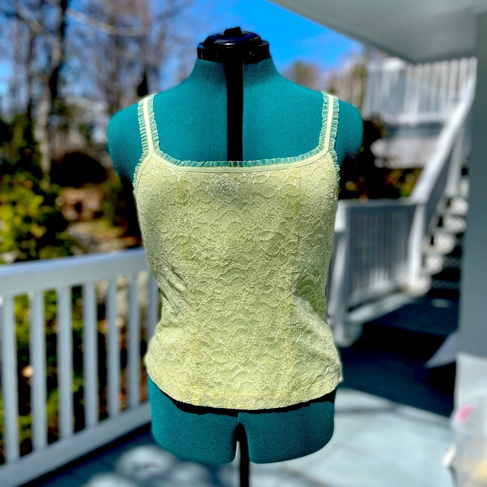 Amazing Connected Apparel 90’s Lime Tinker bell Top!